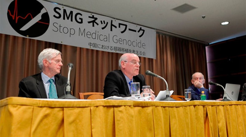 「中国における臓器移植を考える会(SMG)」発足の記者会見の様子。左から、デービッド・キルガー氏、ジェイコブ・ラヴィ氏、デービッド・マタス氏。